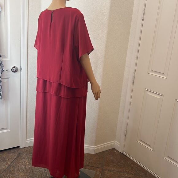 BFA Classics Dress Red Maxi Short Sleeve Slimming Lined Keyhole Button Neck - Picture 5 of 9